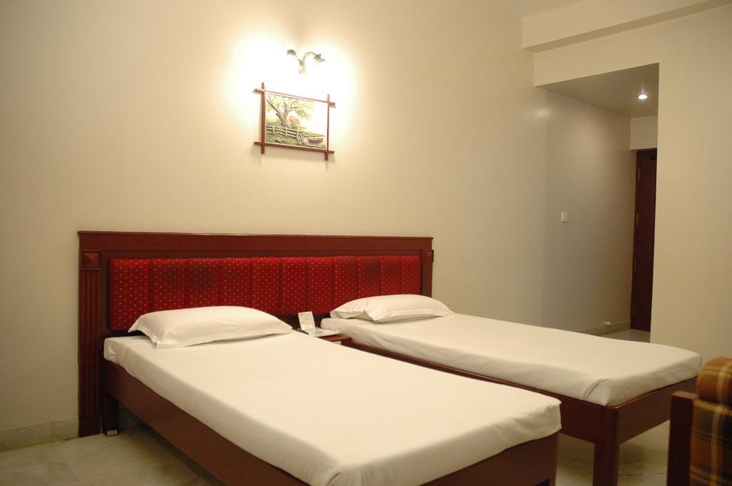 Hotel Gnanam Thanjavur Dış mekan fotoğraf